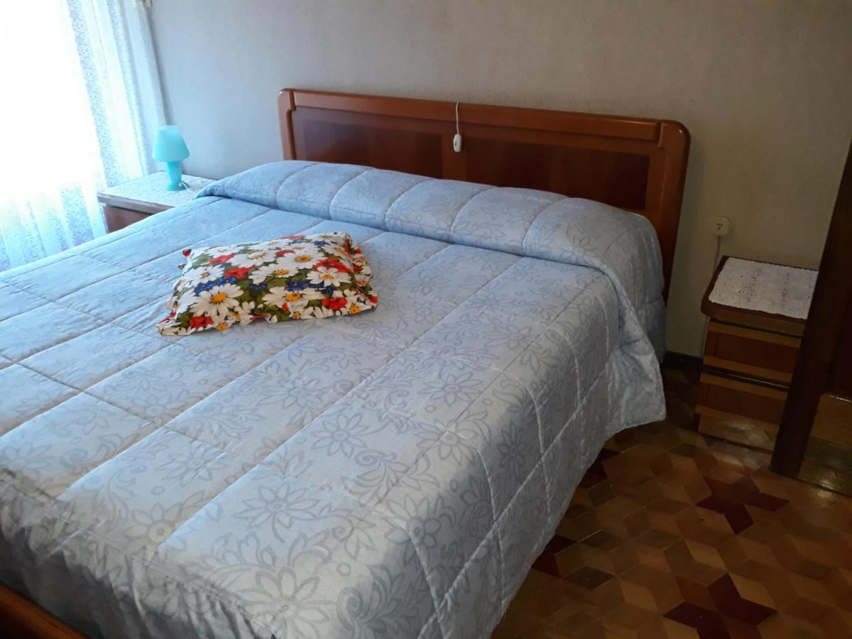 Appartamento Con Parcheggio Pubblico Sotto Casa Saint-Vincent Eksteriør bilde